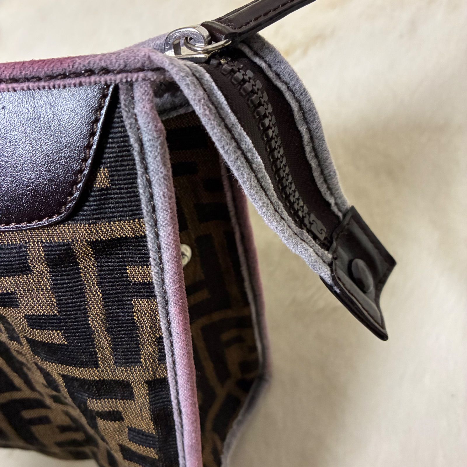 フェンディ FENDI ズッカ FFモノグラム キャンバスレザー クラッチ 