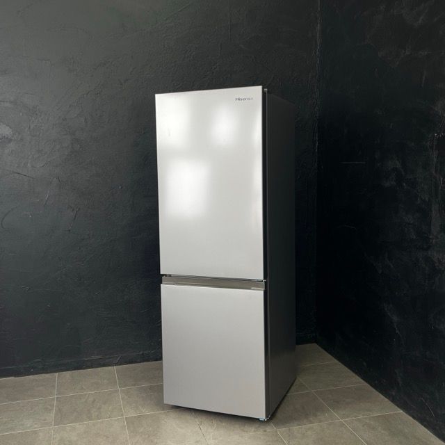 送料無料 ノンフロン冷凍冷蔵庫【中古】動作保証 Hisense HR-D1701S 2026年製 175L 右開き シルバー 049027 C/23812