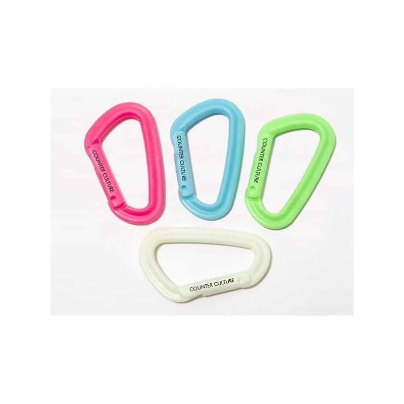 【新品】 カラビナ 蓄光カラビナ 4色SET 4個入り NATURAL GREEN BLUE PINK 樹脂100％ 縦70mm 横:最大約50mm～最少30mm 0