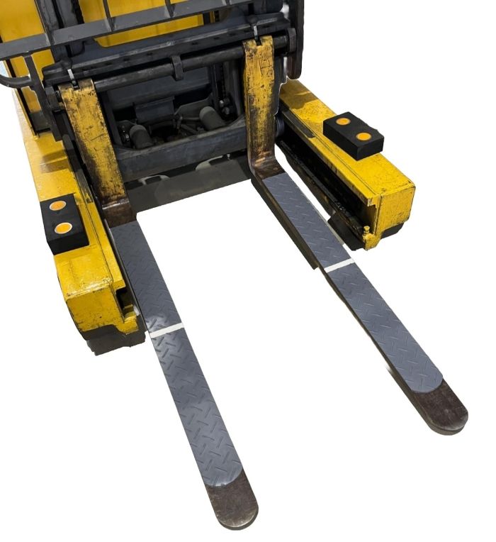 【新品・2営業日で発送】アラオ(Arao) アラオ フォークリフト用 爪保護 フォークマグマット 1.5m (AR1392 1428)