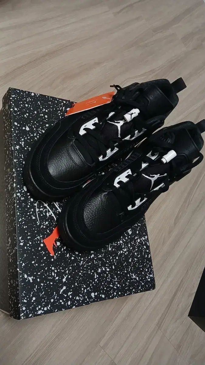 ジョーダン スピザイク ロー フォーティ ブラック 新品 FQ1750-010 ボックス5cm 裂け