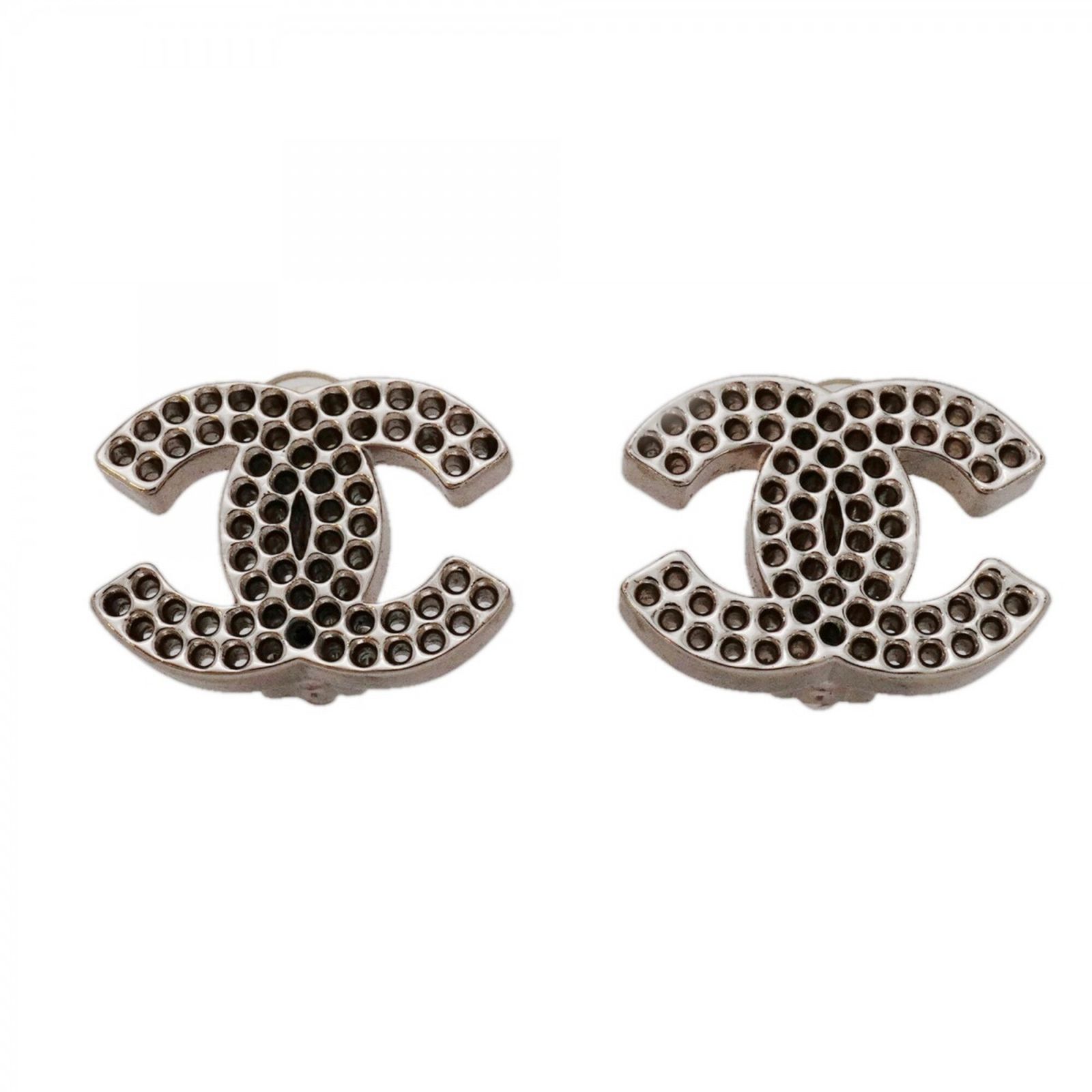 シャネル(Chanel) シャネル イヤリング ココマーク パンチング メタル シルバーレディース