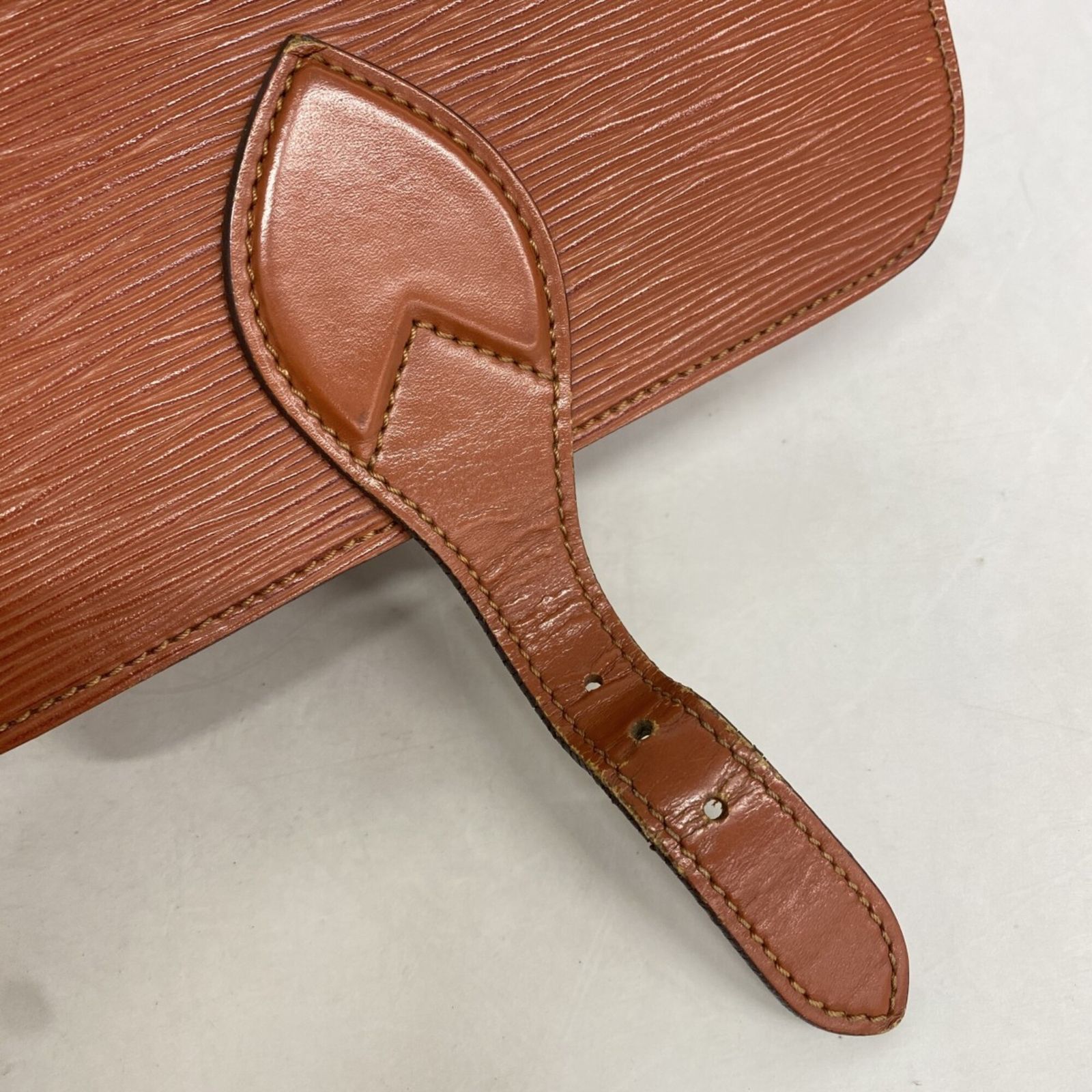 ルイ・ヴィトン(Louis Vuitton) ルイ・ヴィトン ショルダーバッグ エピ 