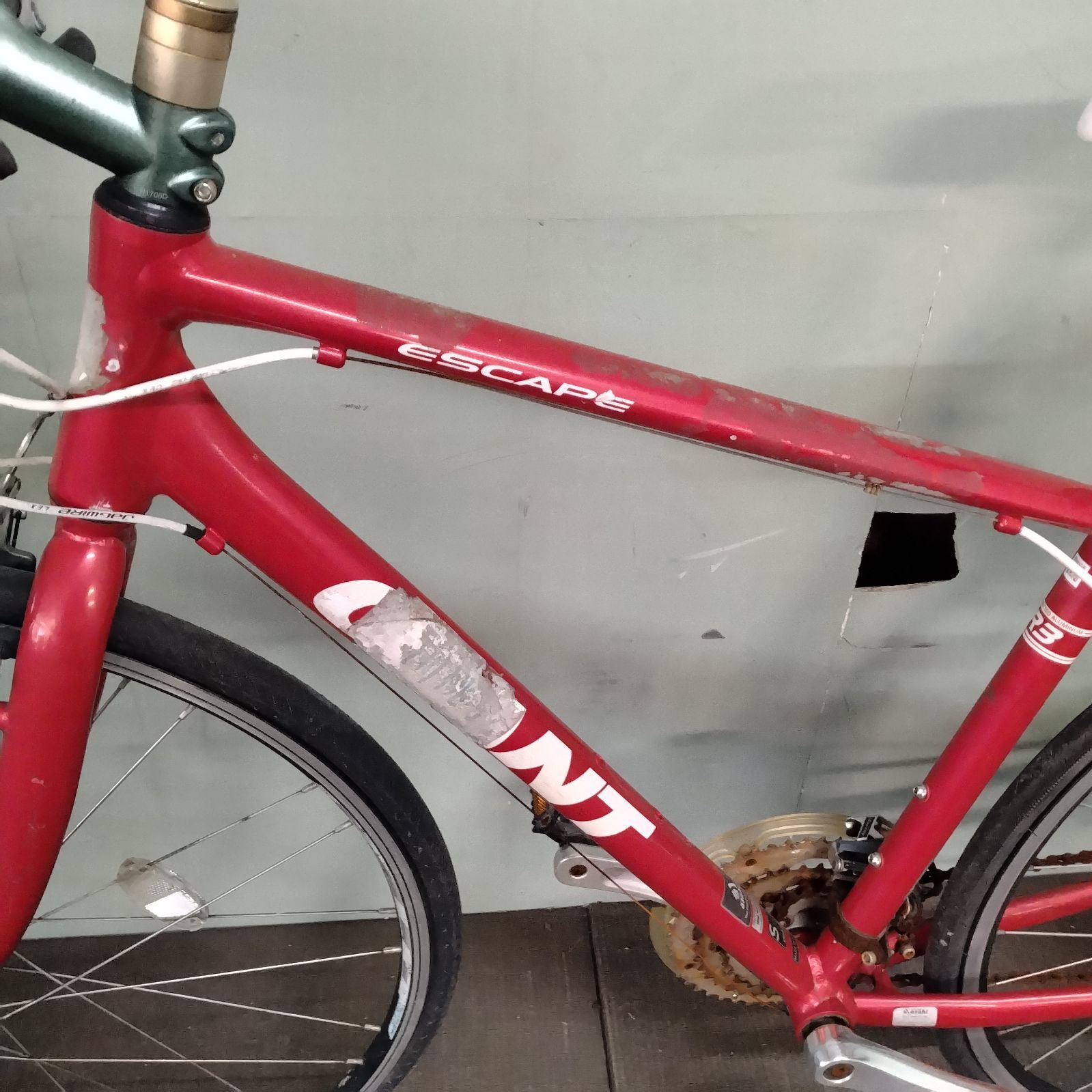 ◯ GIANT ESCAPE 自転車 クロスバイク 赤 現状品 4F - メルカリ