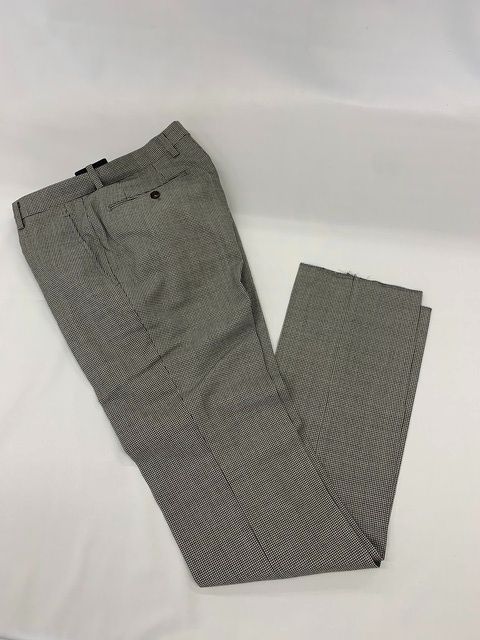 新品 定価2.86万 高級ブランド 英国ブランド 百貨店 特価セール パンツ ズボン トラウザーズ S M ウエスト 76cm 毛 ウール 100% 黒 × 白 グレイ グレー 格子柄 メンズ 春 夏 秋 カジュアル ビジネス ノータック 299