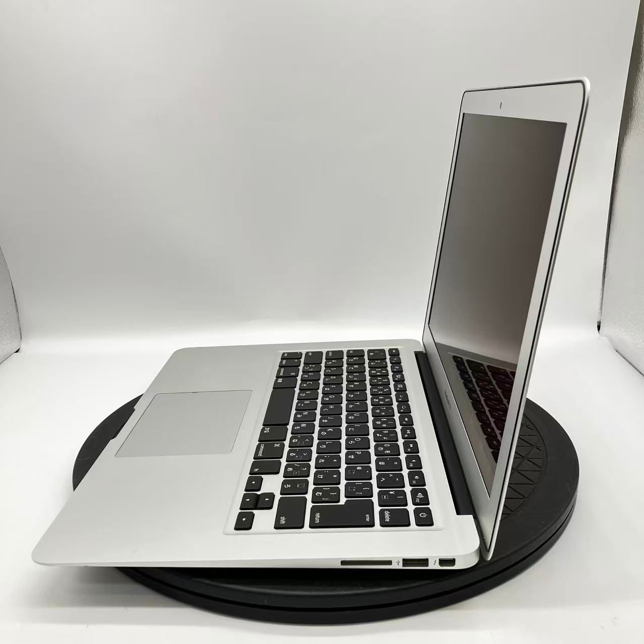 M1034 【整備済み】Apple MacBook Air (13.3， Early2015) A1466 