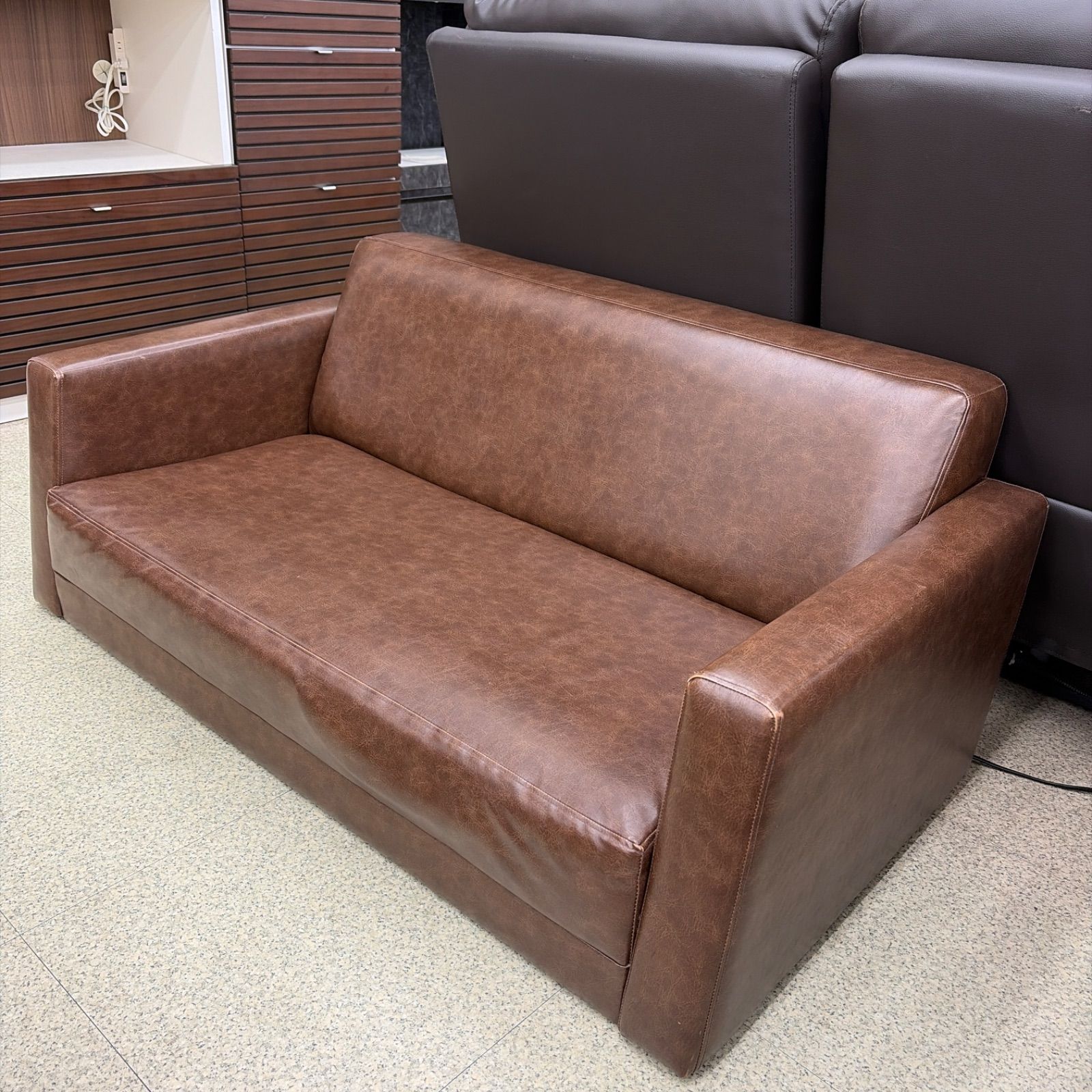 ★リユースのサカイ東金店★ ２人掛けソファー　茶色 管理260513-04