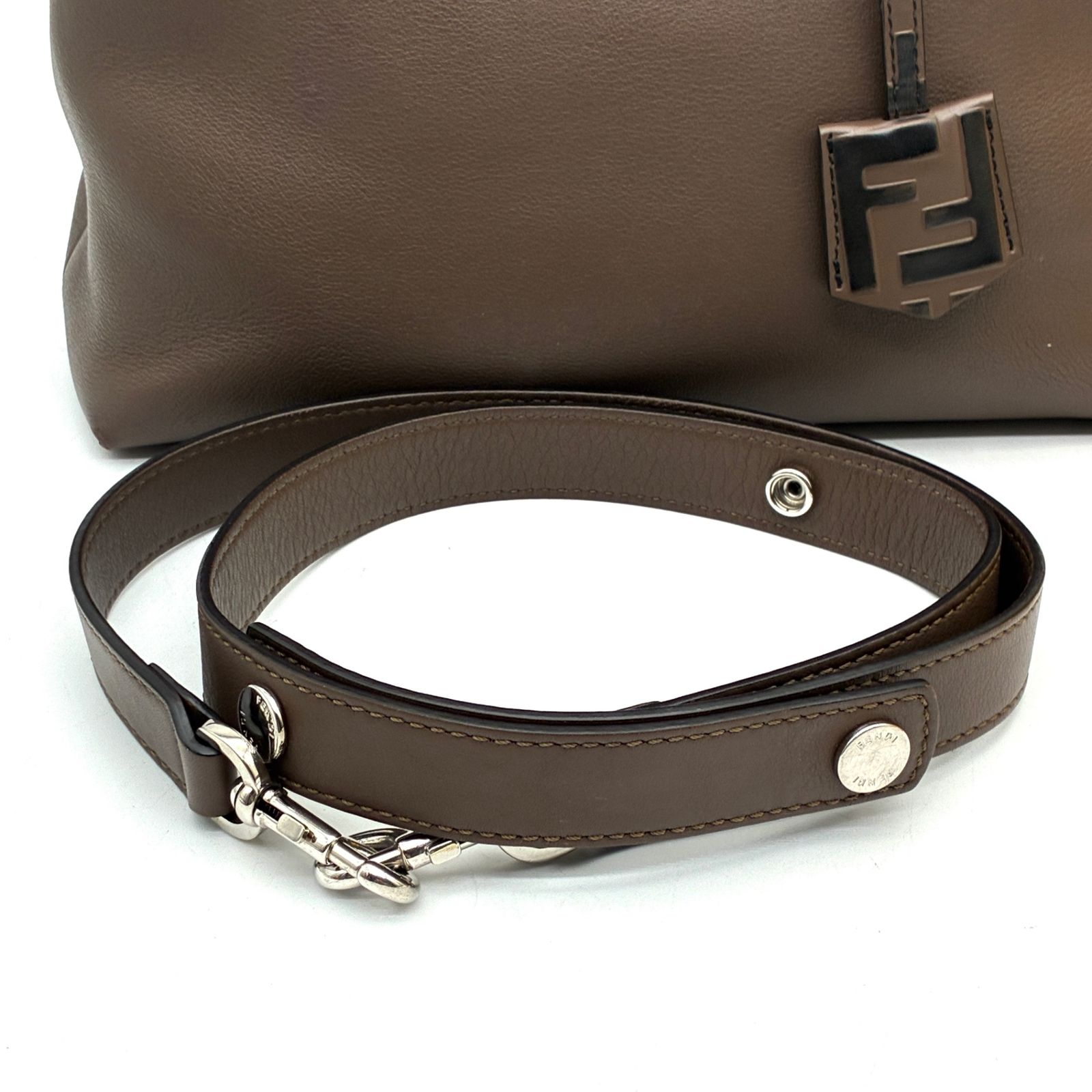 美品 フェンディ FENDI バイザウェイ ミディアム ズッカ ショルダー 