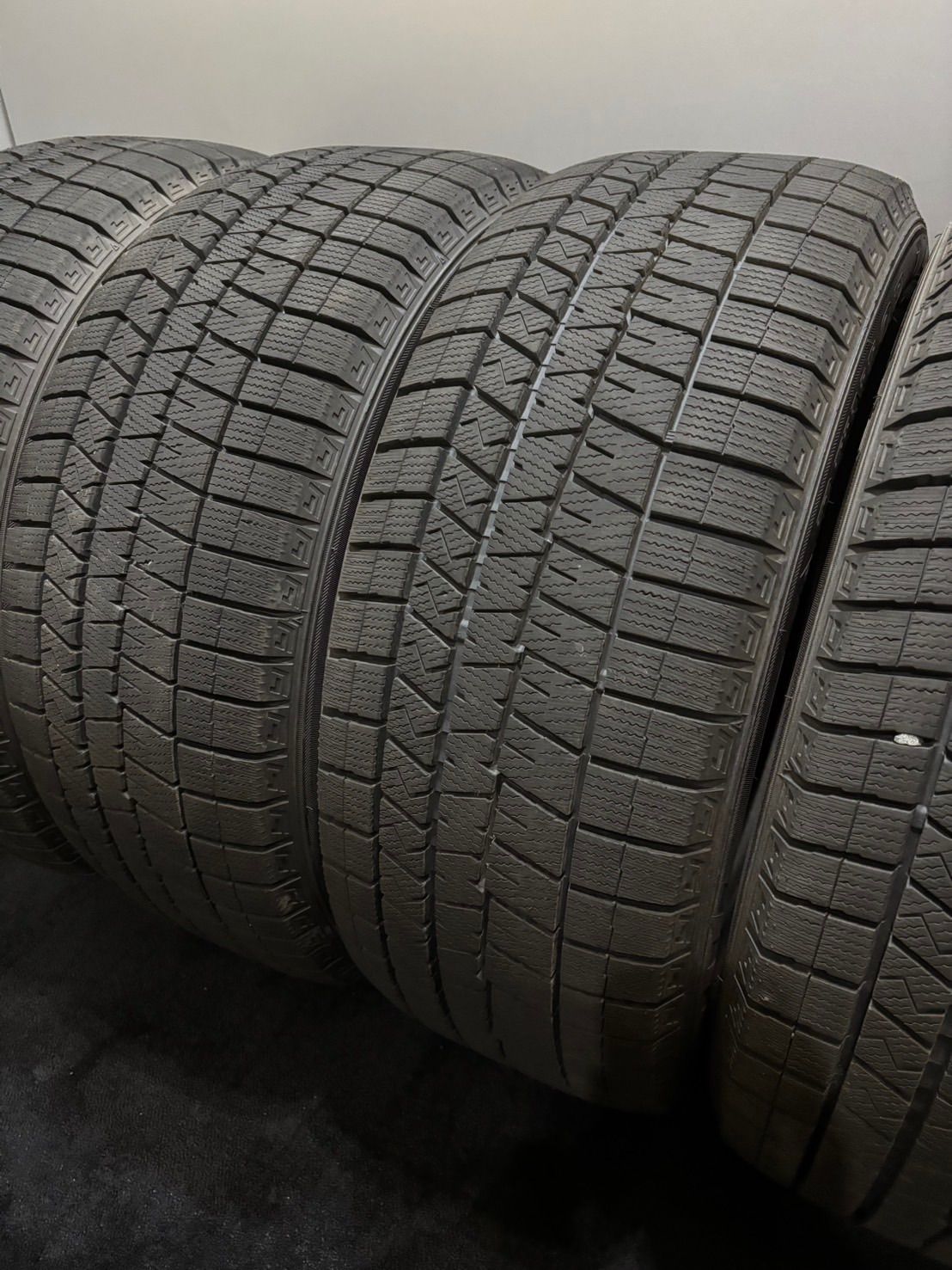 ★235/50R18 DUNLOP/WINTER MAXX 03 23年製 スタッドレス 4本 ダンロップ ウィンターマックス アルファード ヴェルファイア (南8-M148)