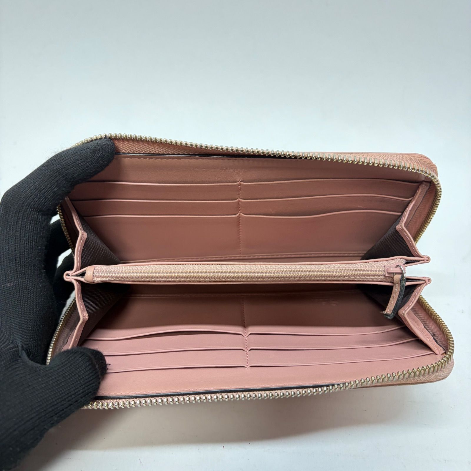4457 GUCCI グッチ 長財布 ピンクベージュ ラウンドファスナー 