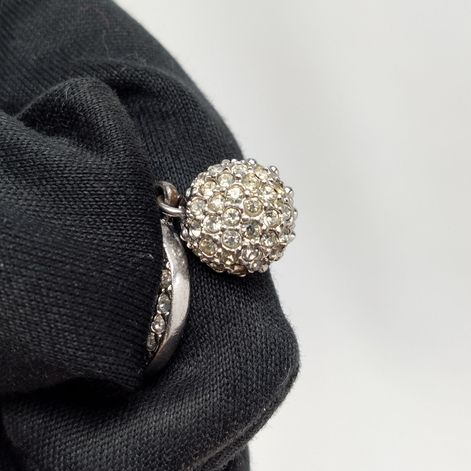 ✨️Christian Dior✨️ クリスチャンディオール Dロゴ ピアス(両耳用