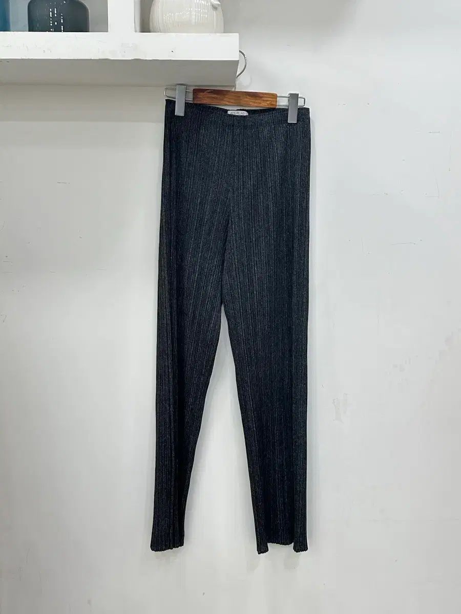 ISSEY MIYAKE プリーツプリーズ パンツ