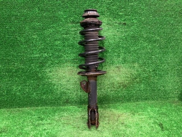 サクシード NCP165V 左フロントストラット U 4WD 48520-52B70 48520-52B70 058