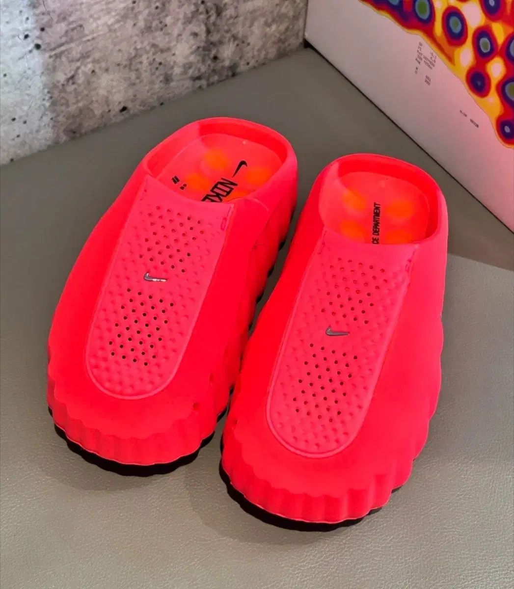 正規品 NIKE ナイキ HQ4307-600 スポーツ サンダル