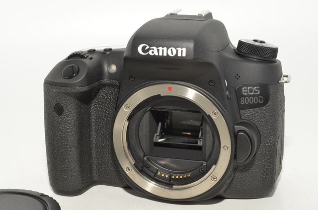 260388★ほぼ新品★Canon デジタル一眼レフカメラ EOS 8000D ボディ 2420万画素 EOS8000D