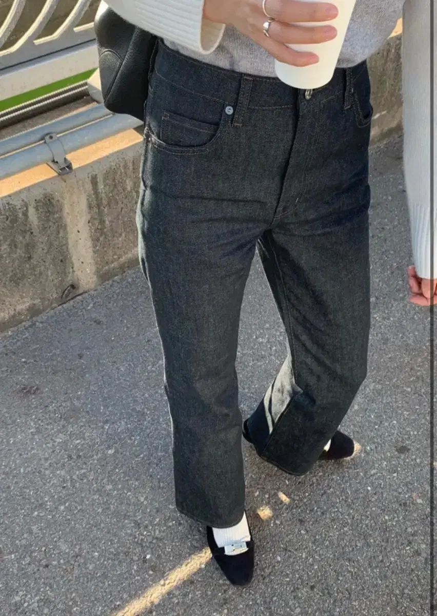 タナット ブーツカットジーン