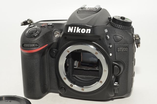 260391★ほぼ新品★Nikon デジタル一眼レフカメラ D7200