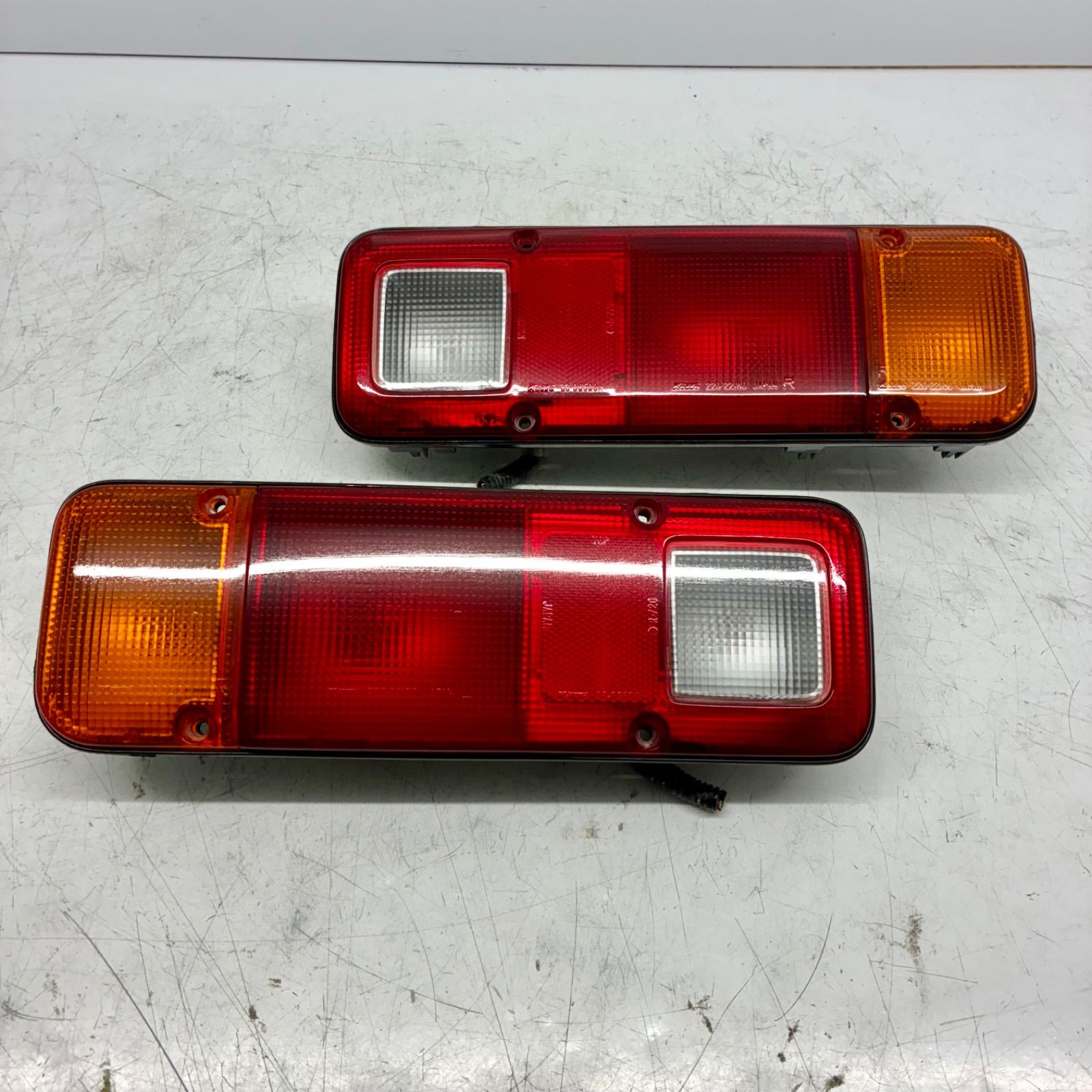 美品【コーティング済】ホンダ HM1 HM2 HM3 HM4 HH5 HA6 HA7 アクティ テールライト ランプ レンズ 左右セット LR koito 220-22180 P80538