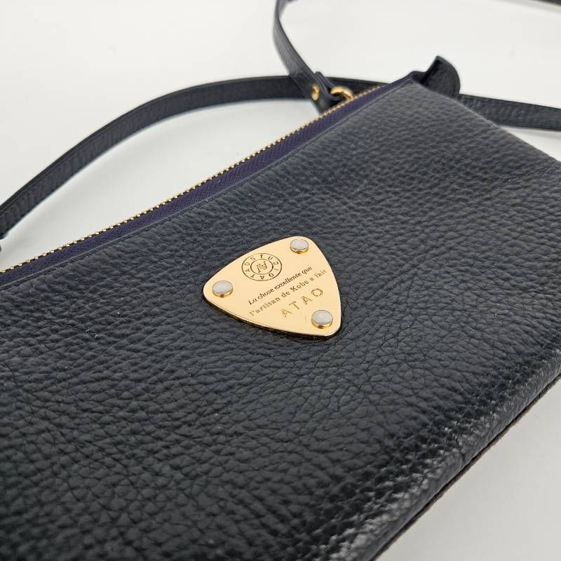 新品✨ATAO アタオ　オフィスブーブー　財布　ショルダーバッグ　紺　エンブレム アタオ オフィスブーブー お財布ポシェット ネイビー レザー 本革