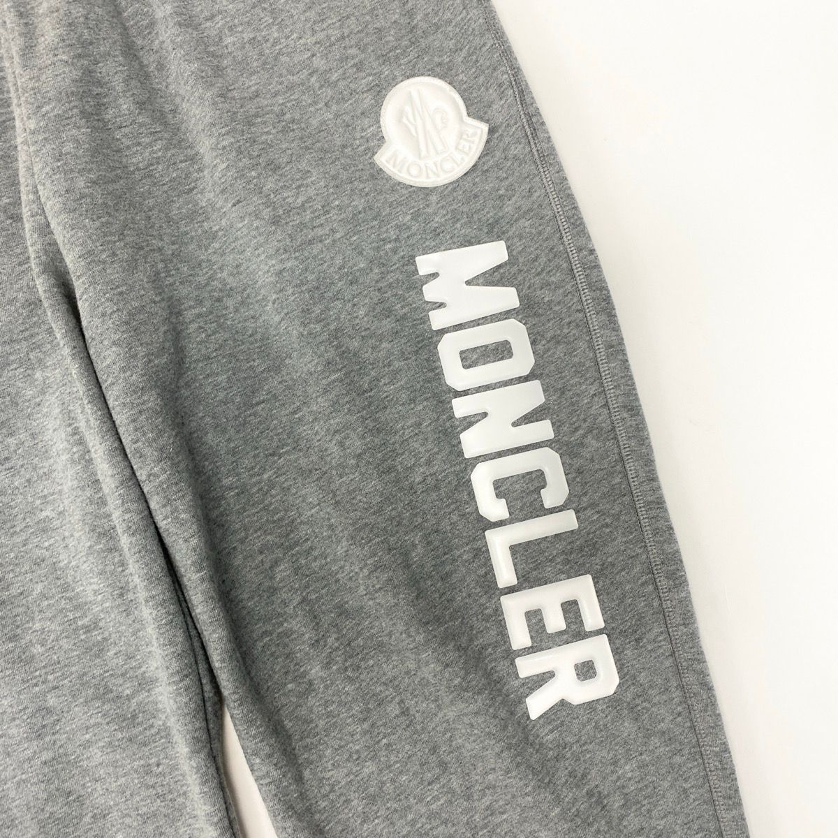 42e13 MONCLER モンクレール アイコンロゴ スウェットパンツ サイズM 