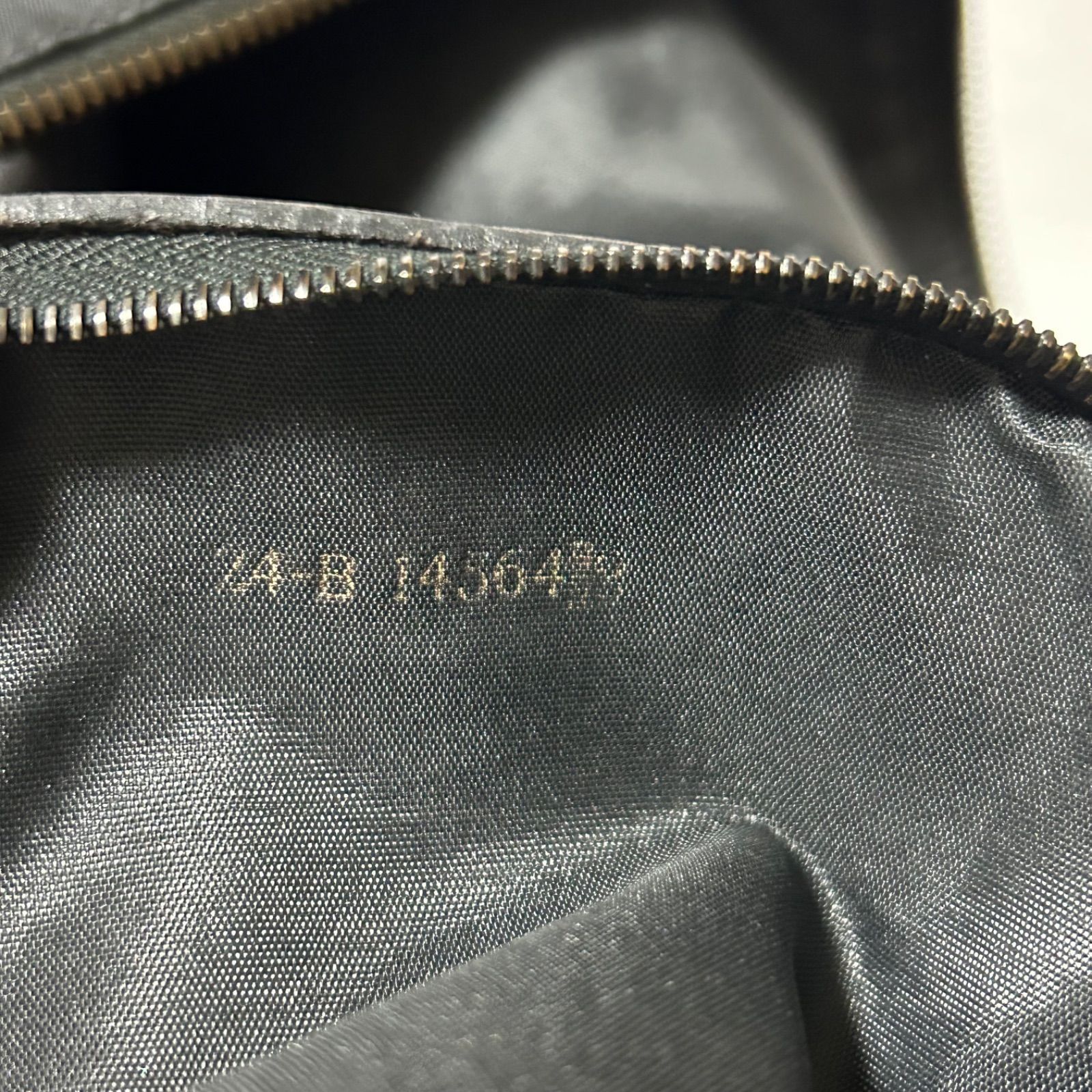 FENDI フェンディ FFロゴ ナイロン ショルダー バッグ ブラック 
