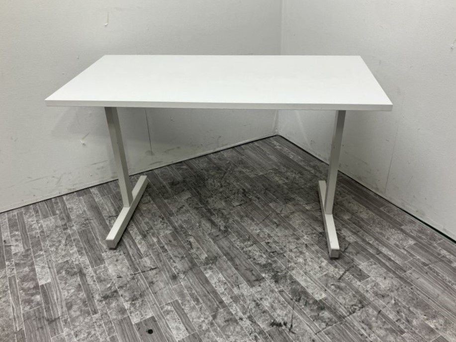 【中古品】ウチダ ノティオシリーズ 1200ミーティングテーブル 6-168-8000 ホワイト