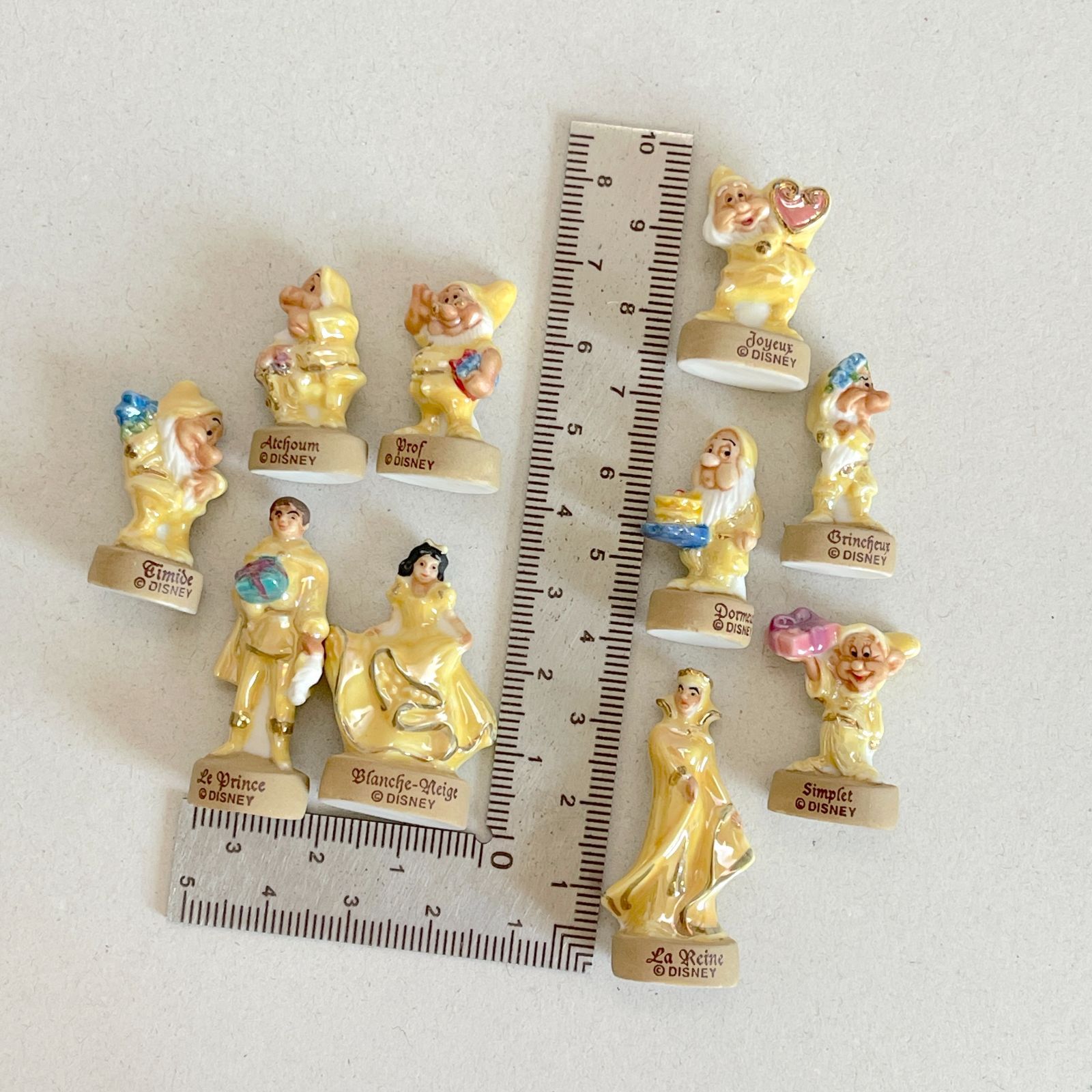 フェーヴ 白雪姫と七人のこびと 10個 金彩 ディズニー フランス 