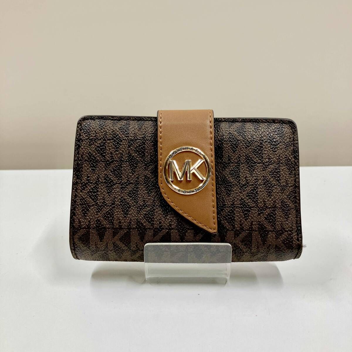 MICHAEL KORS / マイケルコース 二つ折り財布 総ロゴ柄 ブラウン