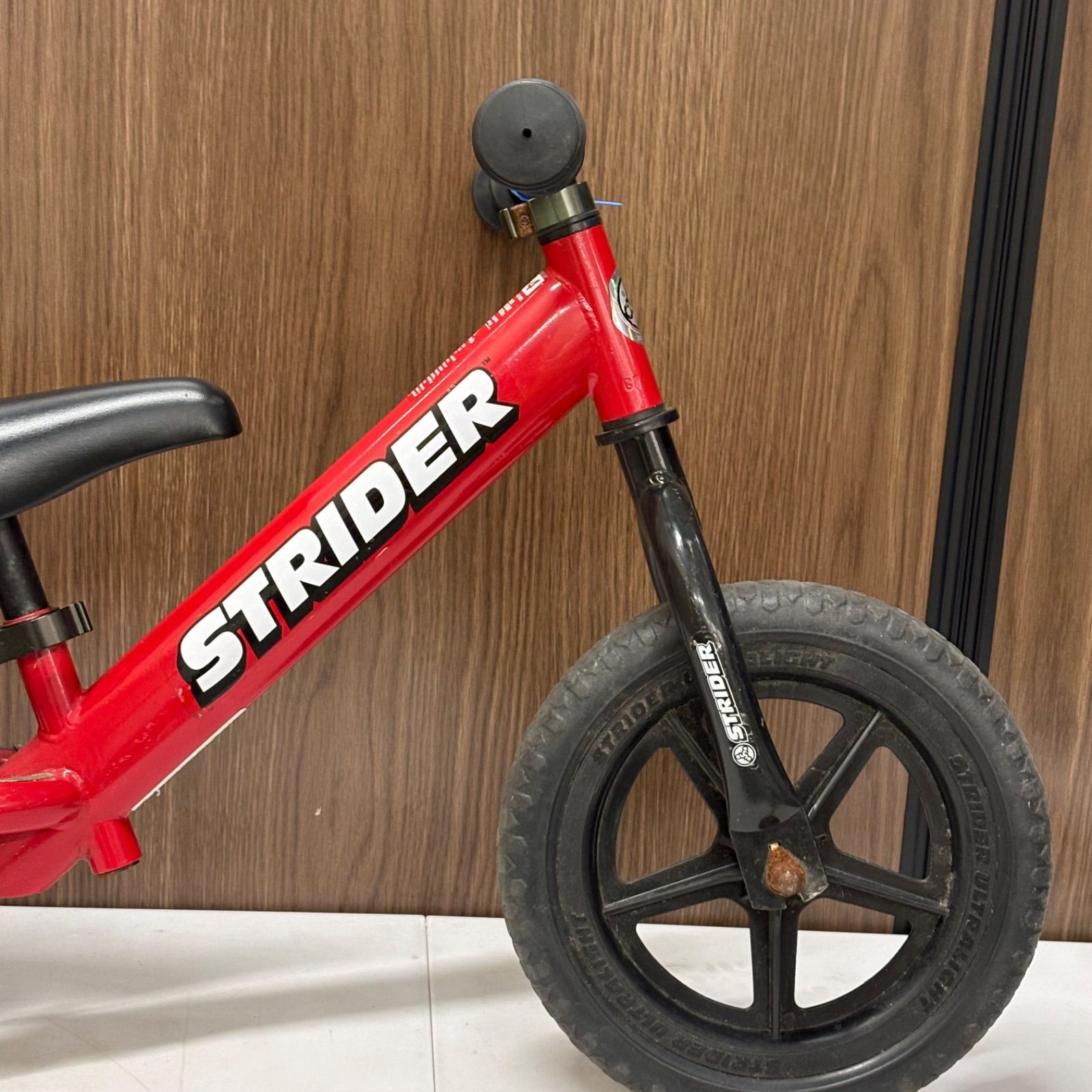 STRIDER バランスバイク レッド Amazon.co.jp: STRIDER(ストライダー 