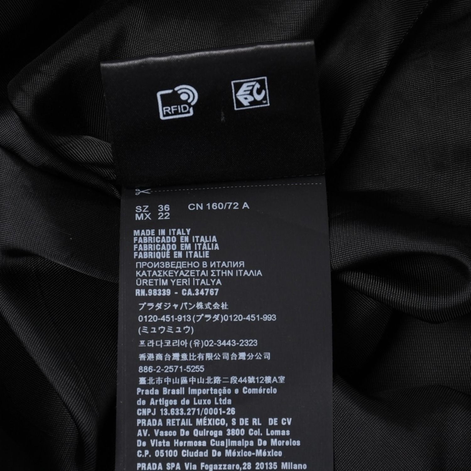 極美品 PRADA プラダ Re-nylon ポーチ付き ノースリーブワンピーストライアングルロゴ メタル ポーチ ノースリーブ Aラインシルエット 中古 4a001964