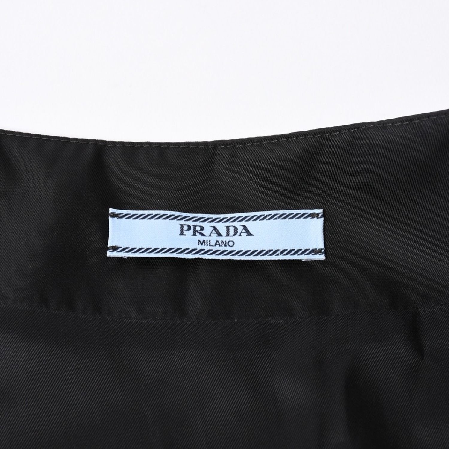極美品 PRADA プラダ Re-nylon ポーチ付き ノースリーブワンピーストライアングルロゴ メタル ポーチ ノースリーブ Aラインシルエット 中古 4a001964