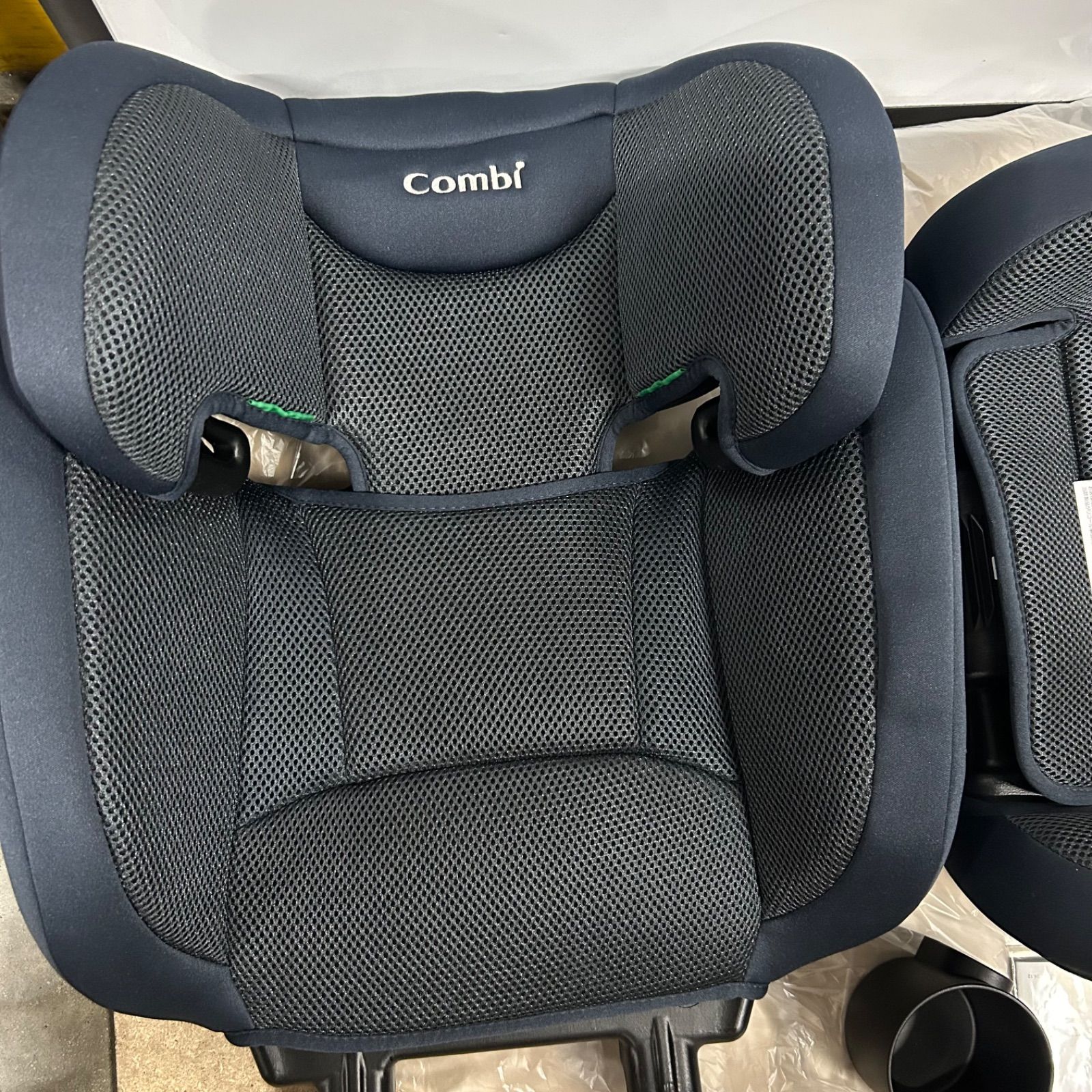 Combi コンビ R129対応ジュニアシート 3歳頃から12歳頃まで シート