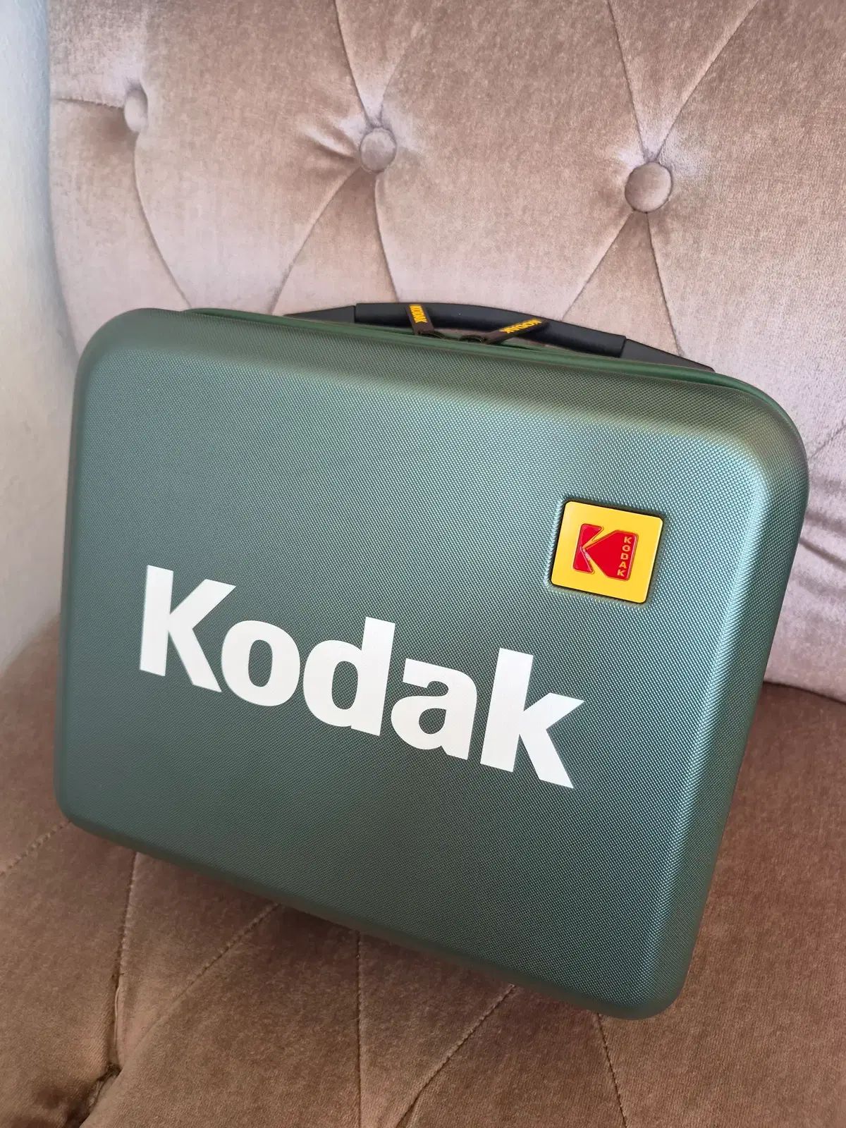 KODAK 11インチ ミニキャリーケース マルチケース - メルカリ