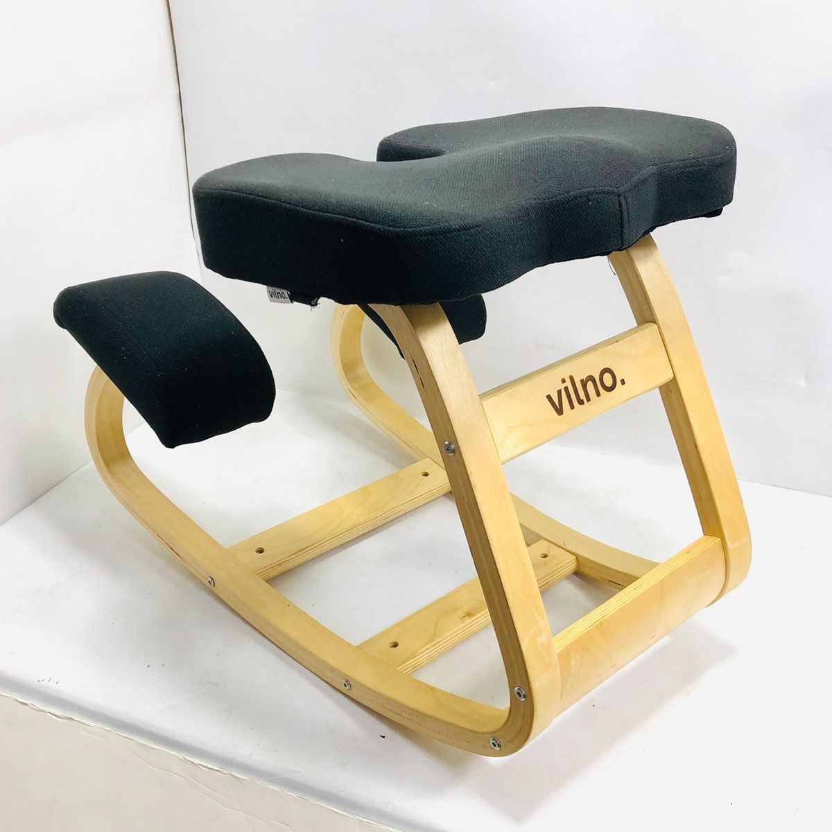 Vilno ベルノ ニーリングチェア 姿勢矯正 バランスチェア 腰痛対策 人間工学