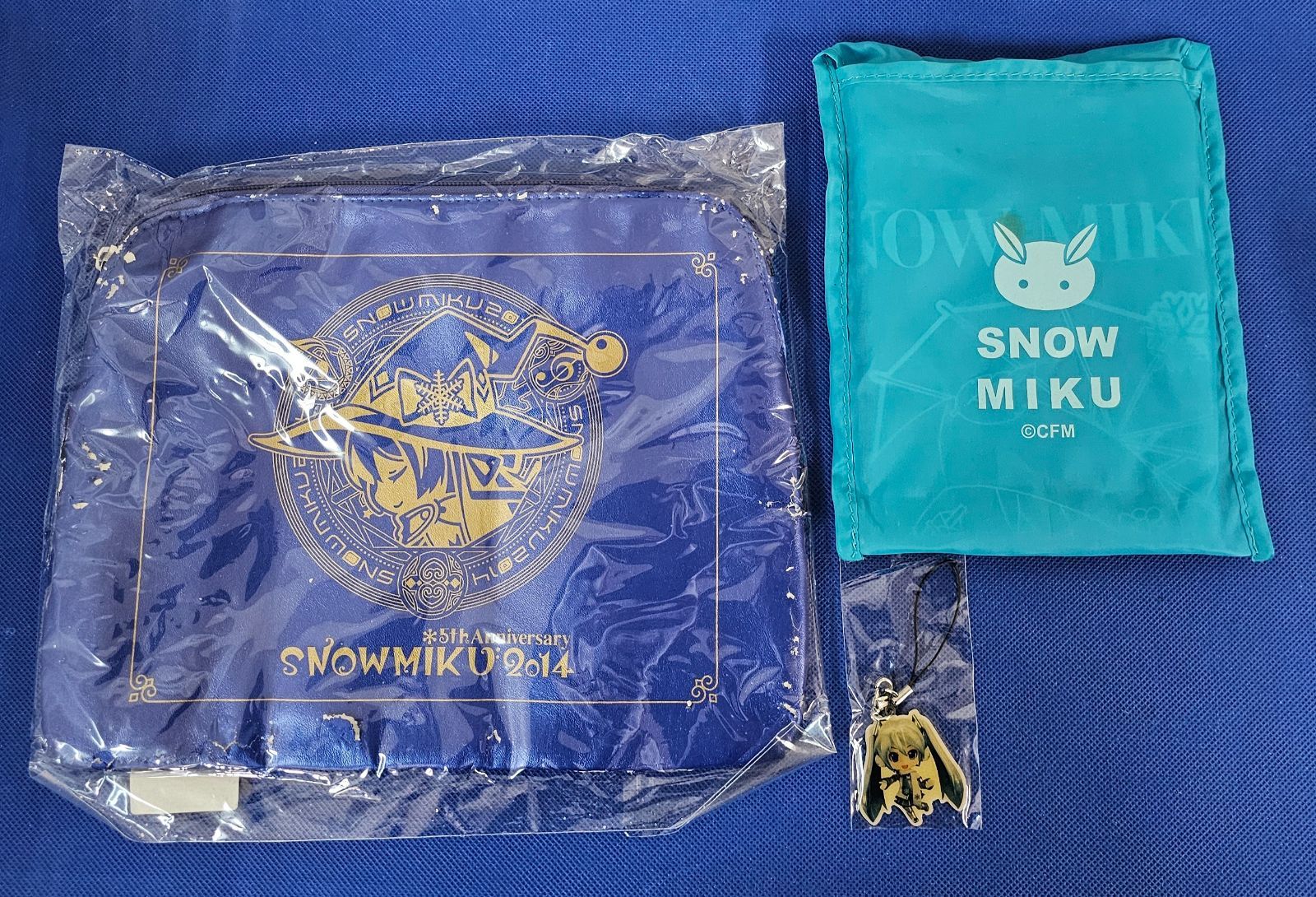 J1-04】△雪ミク グッズ まとめ売り 3点セット - メルカリ