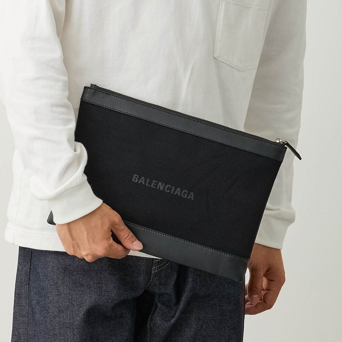 新品 バレンシアガ BALENCIAGA クラッチバッグ ネイビークリップ 
