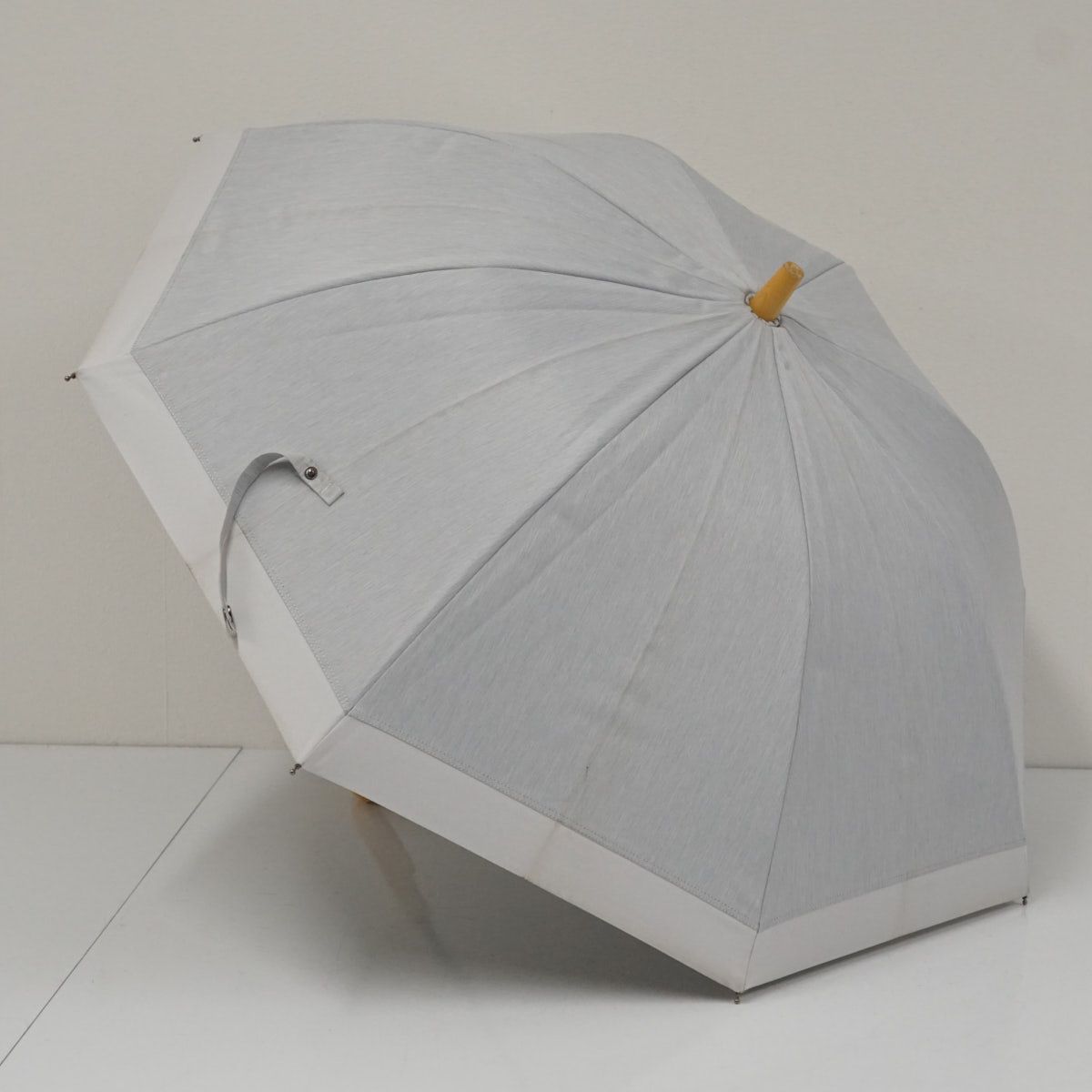 サンバリア100 完全遮光日傘 USED美品 Sサイズ コンビ moku グレー UV