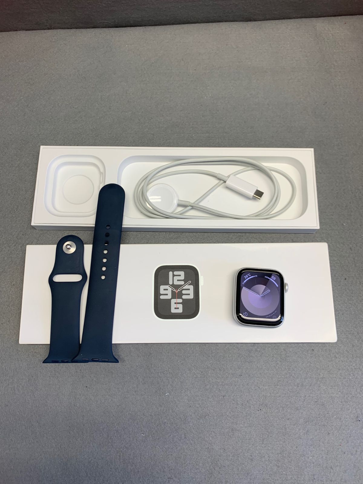 美品　Apple Watch SE 第2世代 GPS＋Cellular版　32GB 44mm シルバー