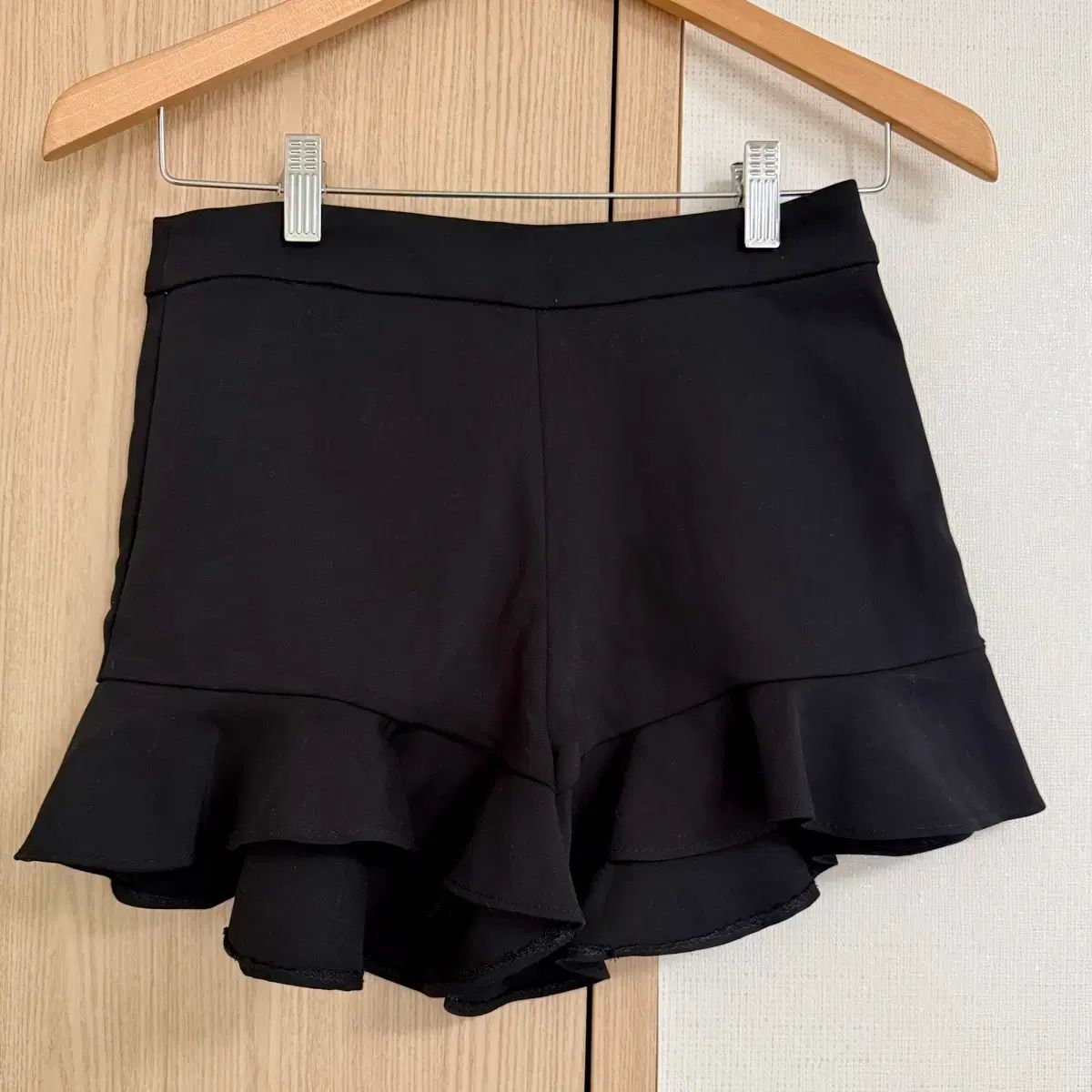 ZARA ザラ ブラック フリル ハーフパンツ ショートパンツ