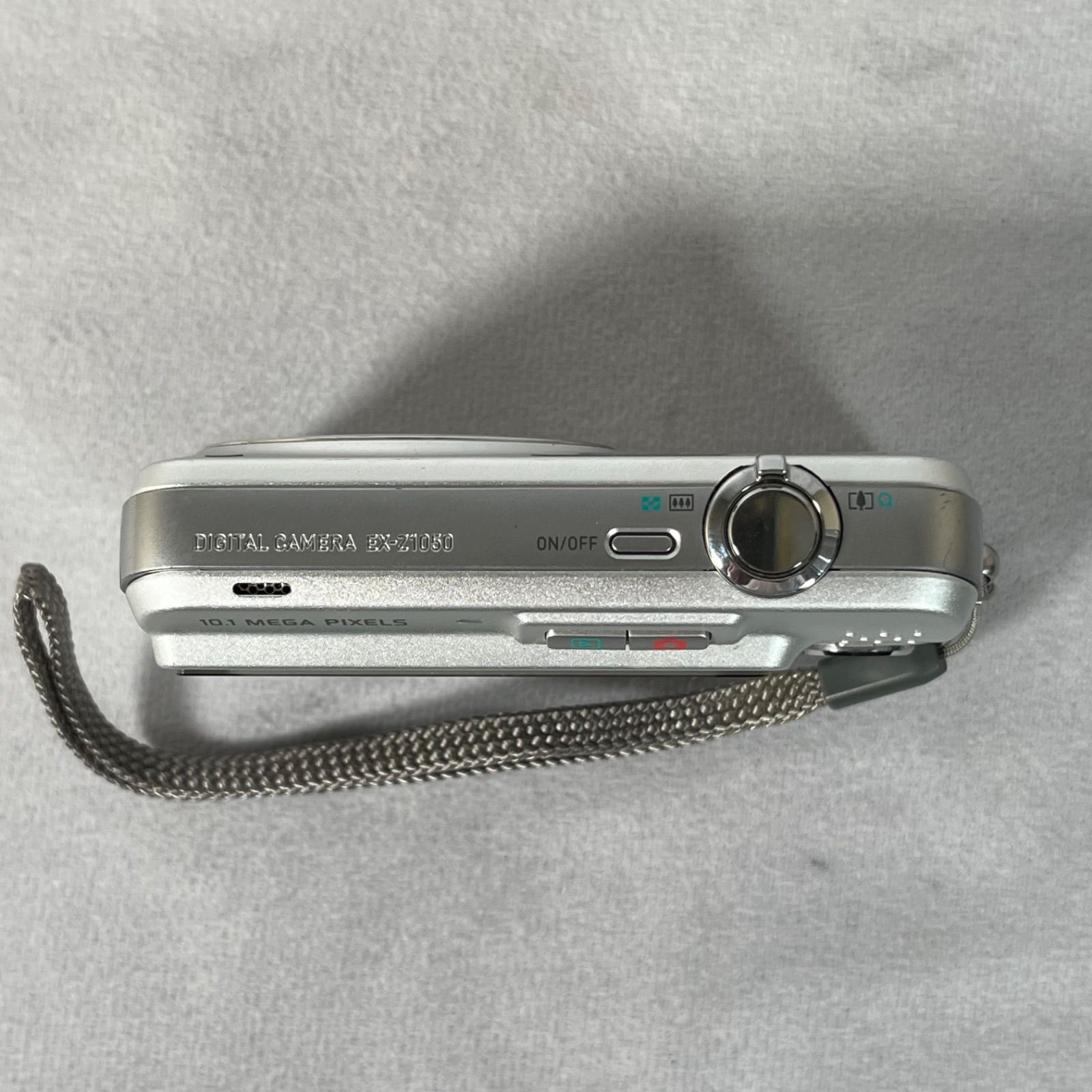 管2604-98】CASIO カシオ EXILIM EX-Z1050 シルバー コンパクト 
