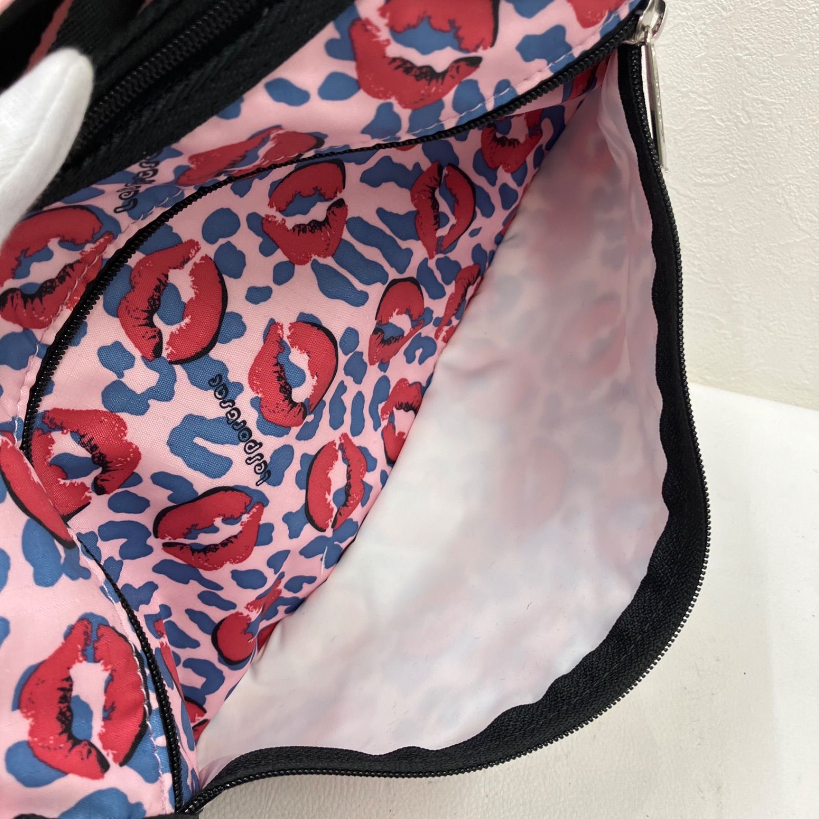 3116 LeSportsac レスポートサック 美品 キスマーク ショルダーバッグ 