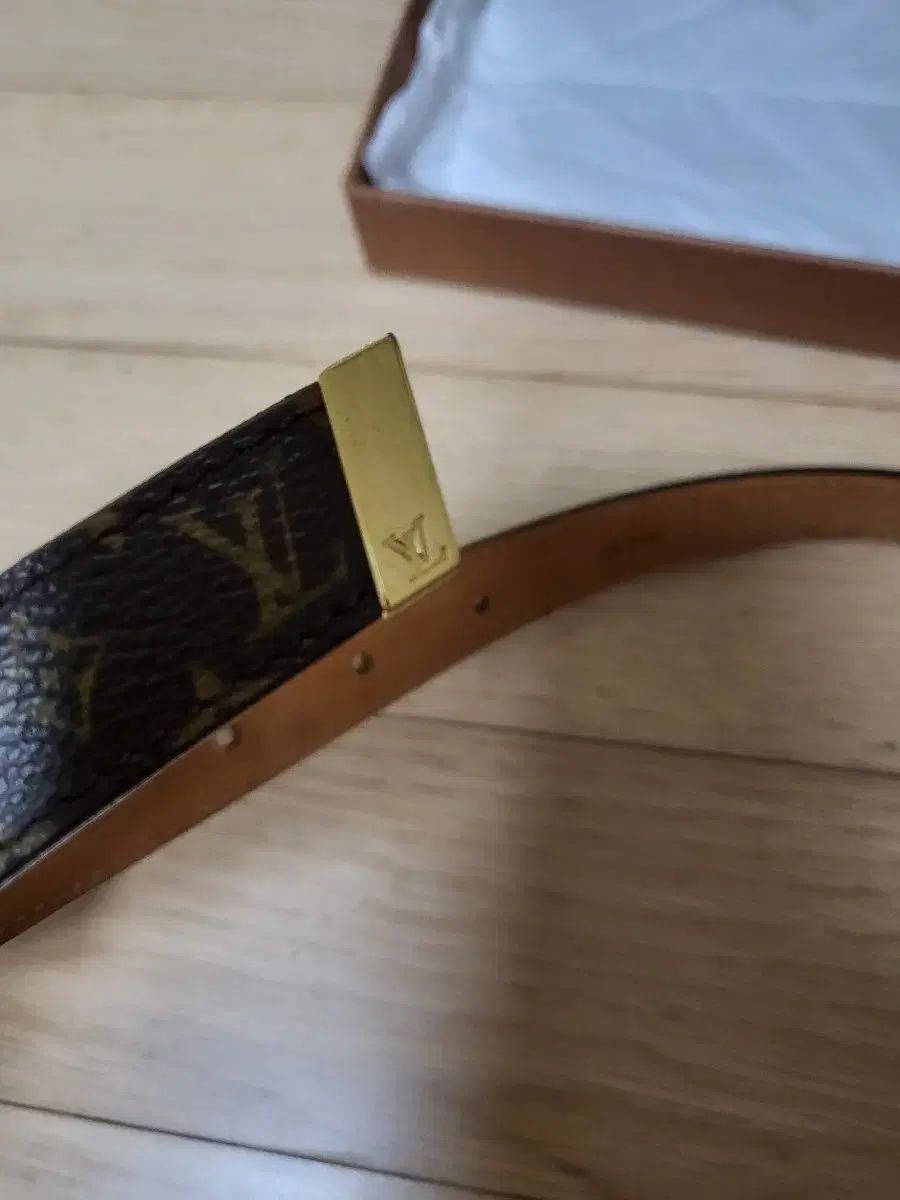 ルイヴィトン 正規品 レディースベルト