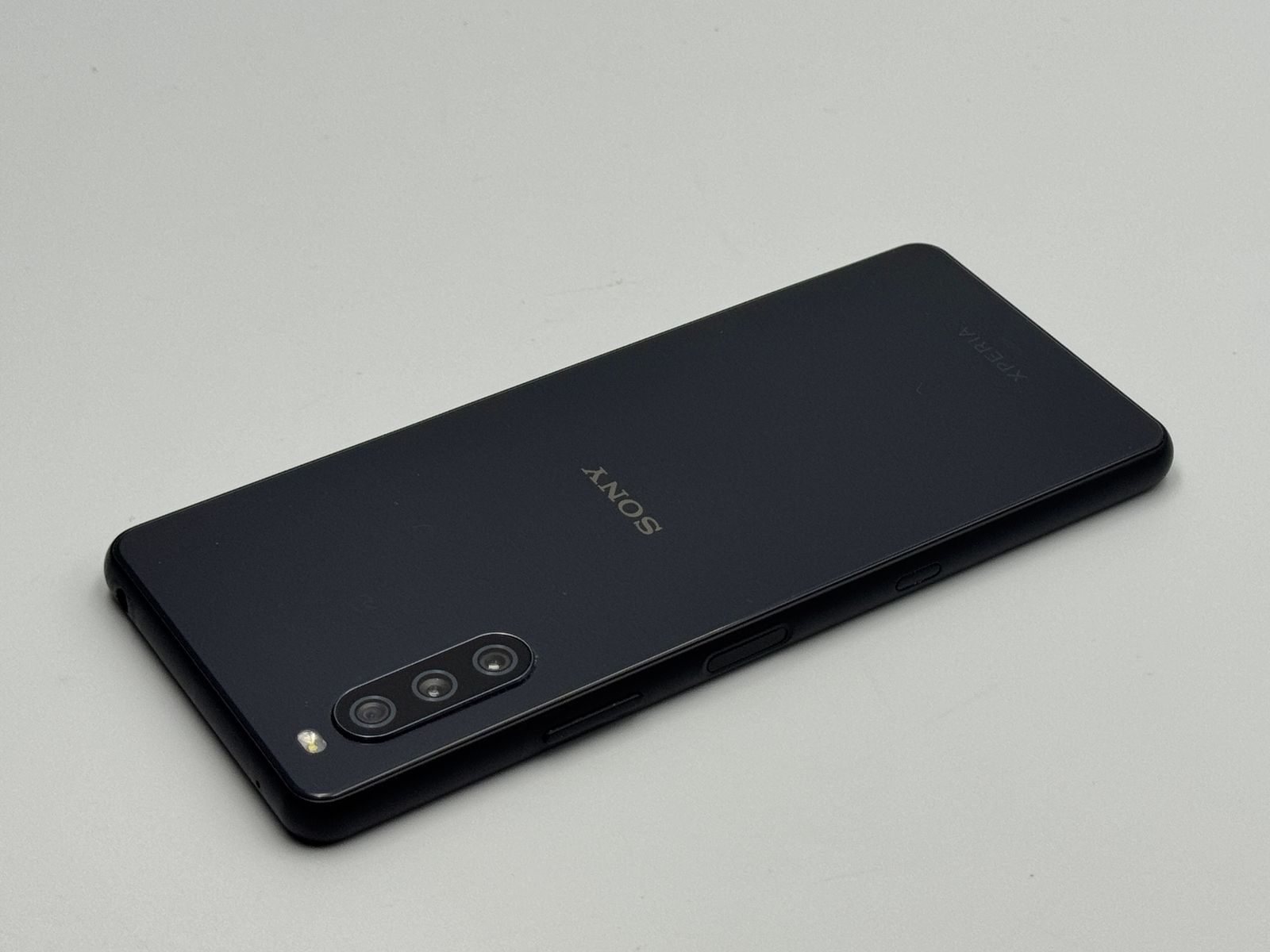 Xperia 10 III SOG04 ブラック SIMフリー 中古C - メルカリ