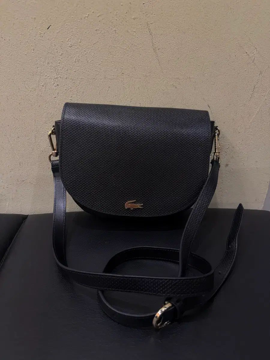 LACOSTE ラコステ クロスバック