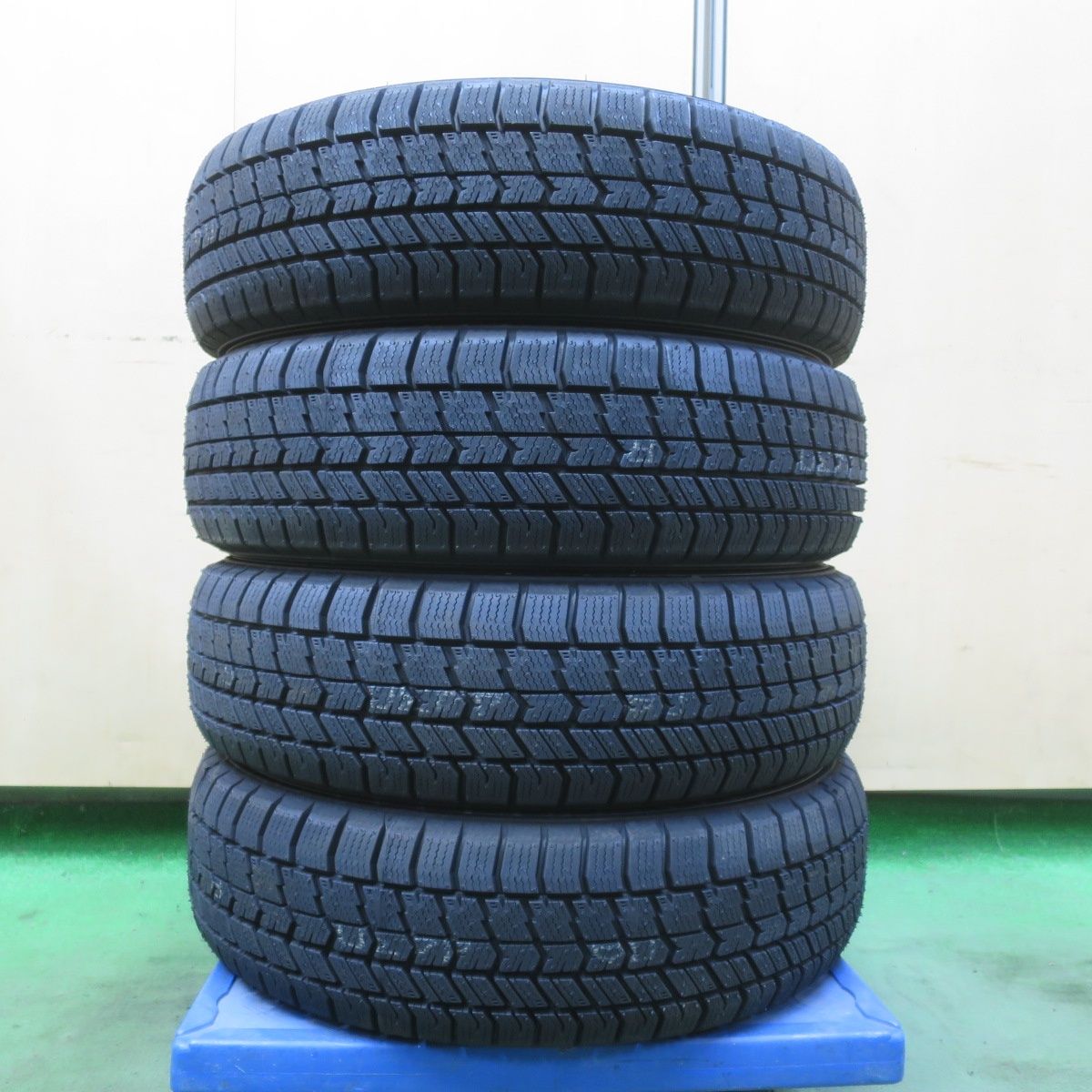 未使用！26年☆スタッドレス 155/65R14 グッドイヤー アイスナビ8 