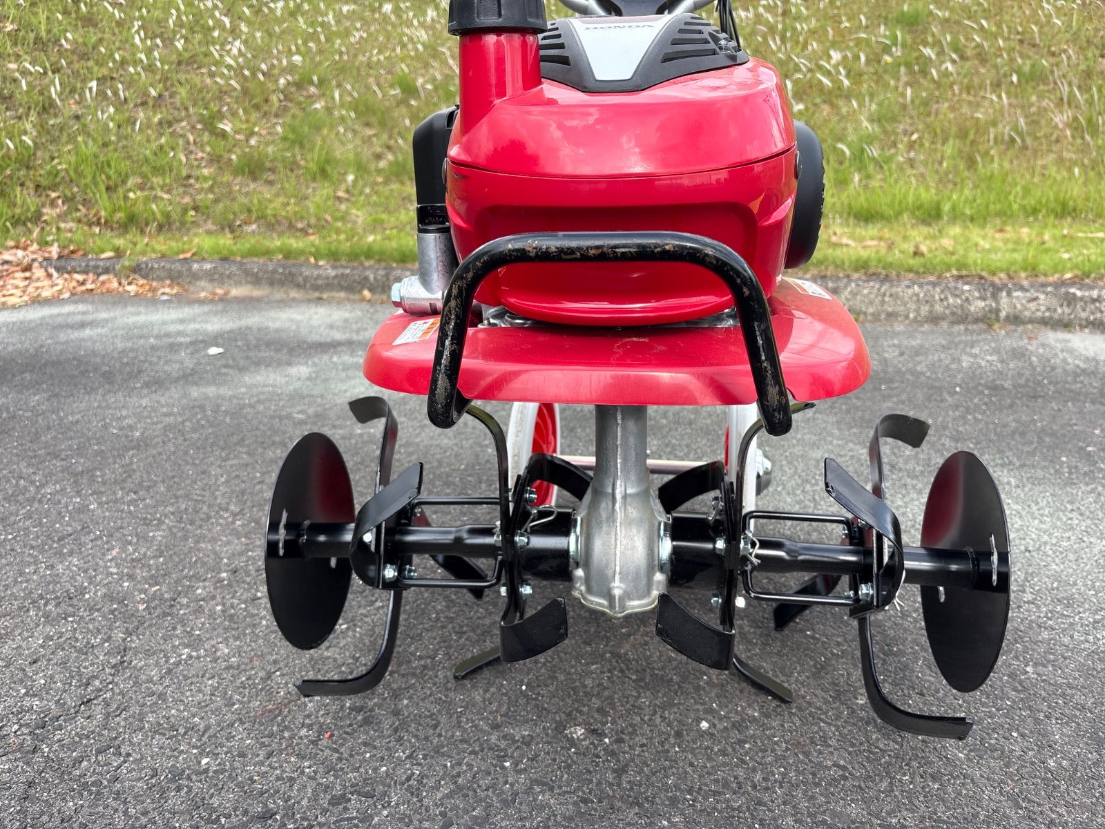 HONDA ホンダ 現行F220 こまめ 完全整備品‼️ 移動車輪付き かなり綺麗です‼️送料込み‼️イエロー培土機付き‼️管理番号 3073993 HONDA ホンダ 現行F220 こまめ 完全整備品‼️ 移動車輪付き かなり綺麗です‼️送料込み‼️イエロー培土機付き‼️管理番号 3073993