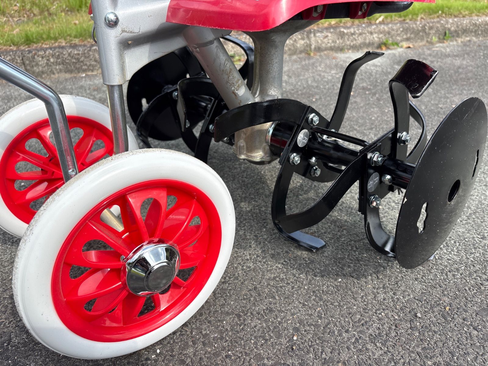 HONDA ホンダ 現行F220 こまめ 完全整備品‼️ 移動車輪付き かなり綺麗です‼️送料込み‼️イエロー培土機付き‼️管理番号 3073993 HONDA ホンダ 現行F220 こまめ 完全整備品‼️ 移動車輪付き かなり綺麗です‼️送料込み‼️イエロー培土機付き‼️管理番号 3073993