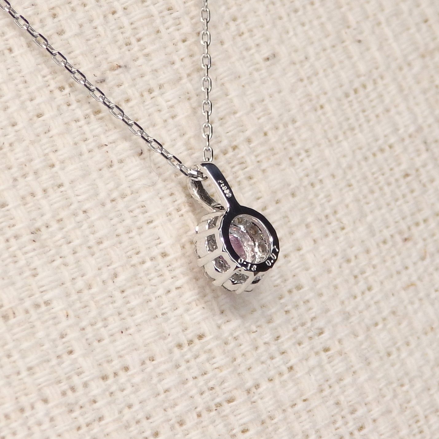 ピンクサファイア ネックレス チェーン付 Z5361 0.13ct Pt ラウンド 丸 ソーティング付き ピンクサファイア ネックレス チェーン付 Z5361 0.13ct Pt ラウンド 丸 ソーティング付き