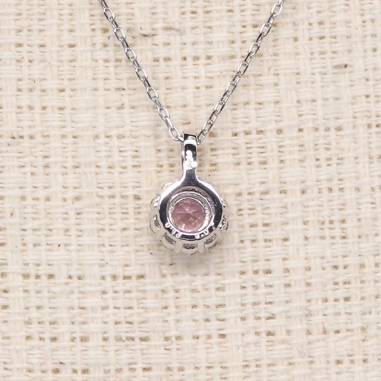 ピンクサファイア ネックレス チェーン付 Z5361 0.13ct Pt ラウンド 丸 ソーティング付き ピンクサファイア ネックレス チェーン付 Z5361 0.13ct Pt ラウンド 丸 ソーティング付き