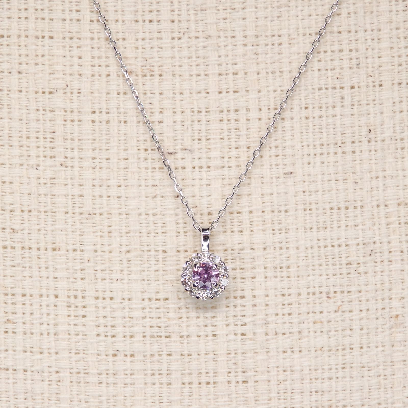 ピンクサファイア ネックレス チェーン付 Z5361 0.13ct Pt ラウンド 丸 ソーティング付き ピンクサファイア ネックレス チェーン付 Z5361 0.13ct Pt ラウンド 丸 ソーティング付き